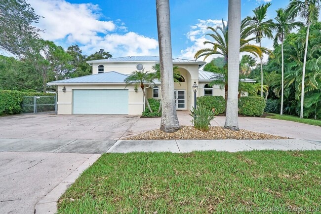 Photo - 1311 NW 2nd Cir