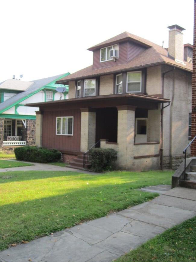 Photo - 2419 Beechwood Blvd