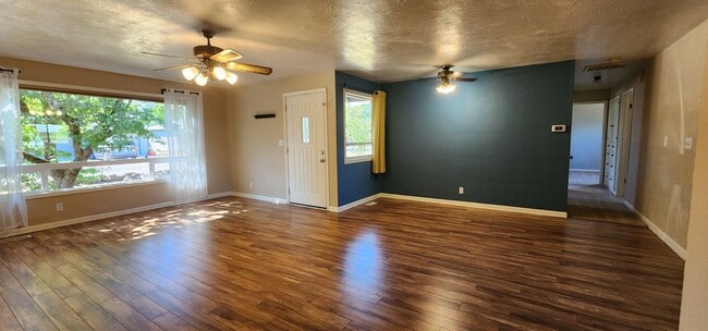 Photo - 3 Bedroom/2 Bath single story home