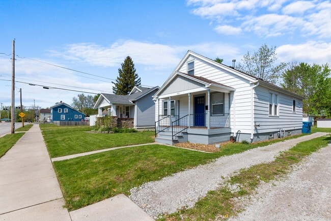 Photo - 621 State St