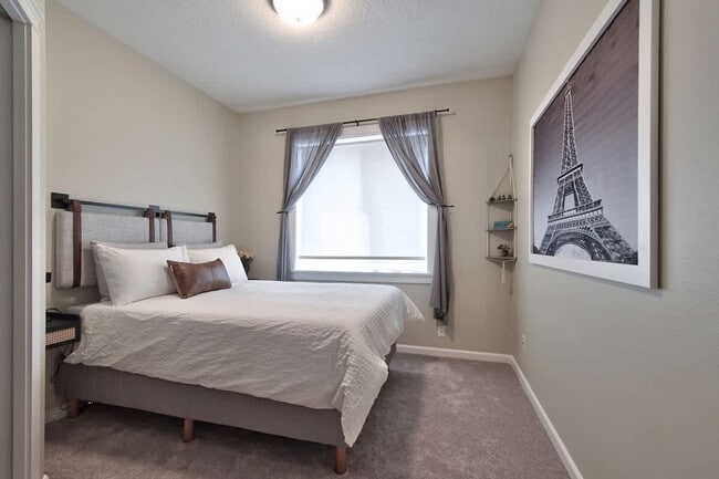 Photo - 615 E Washington St Unidad SI ID1550270P
