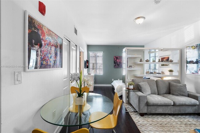 Photo - 621 11th St Unit 102