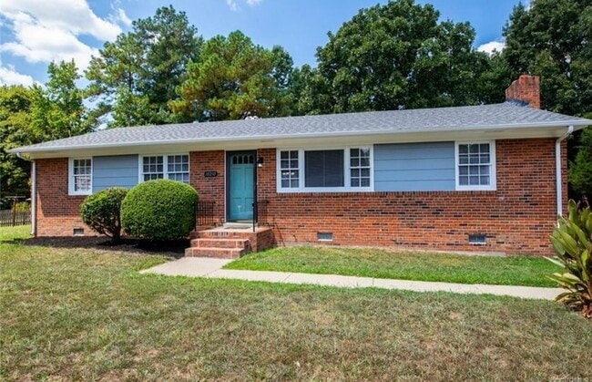 Building Photo - 10210 Hollyberry Dr