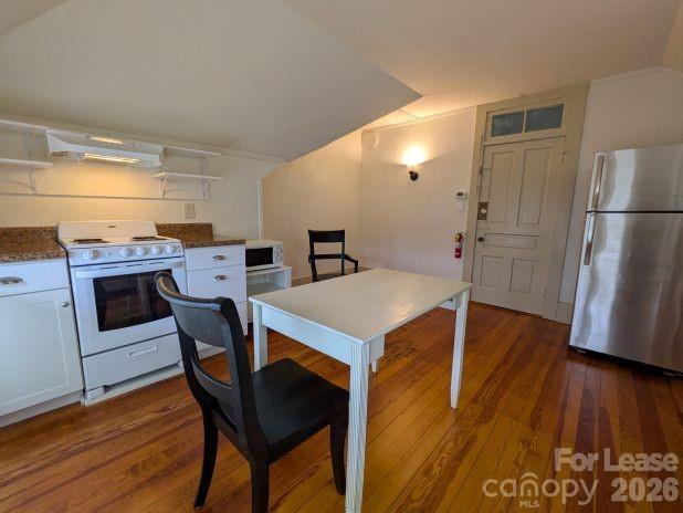 Photo - 220 Melrose Cir Unit Apt 2