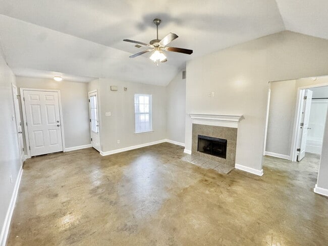 Photo - 3915 Jordan View Dr