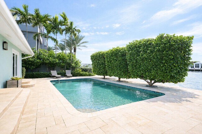 Photo - 3018 NE 26th St