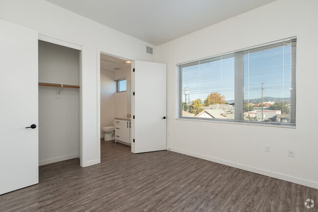 2BR, 2BA - Two Bedroom