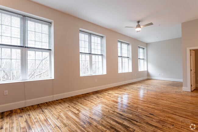 2BR, 1BA
