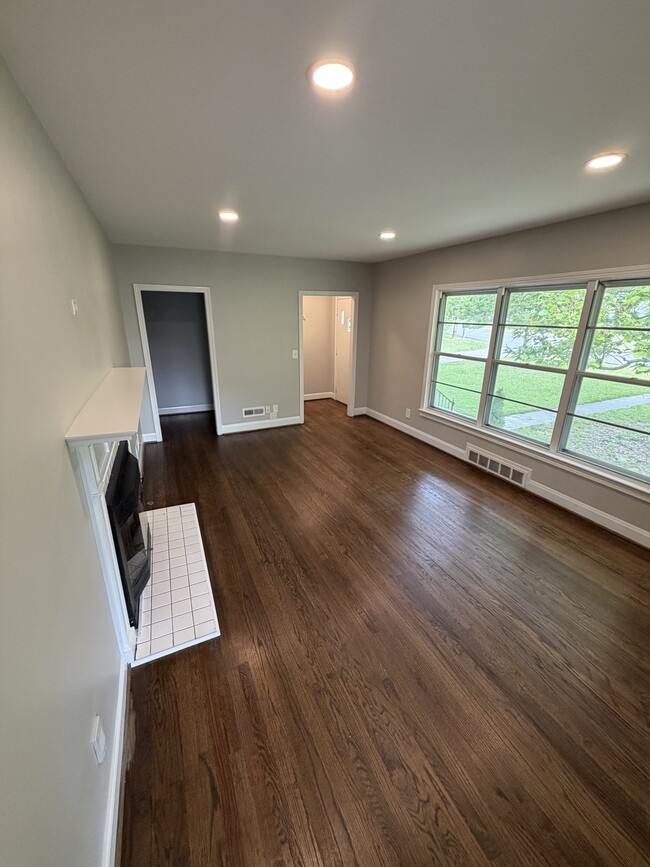 Photo - 2116 Rockland Dr