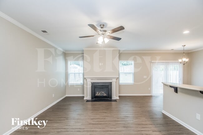 Photo - 2055 Tanners Mill Dr