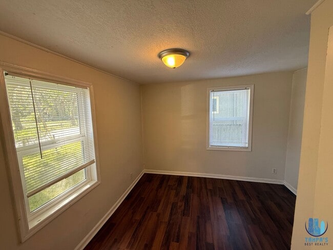Photo - 3 Bedroom, 1 Bath House for rent in Jacksonville *Move-In Ready*