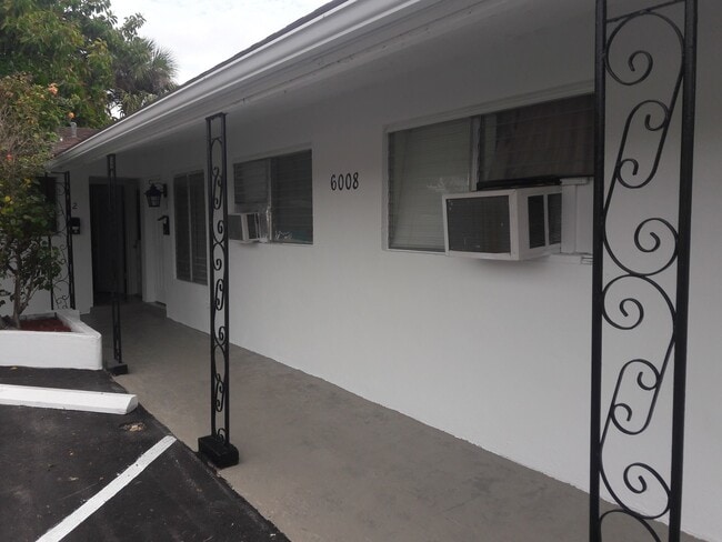 Photo - 6008 NW 10th St Unit 2
