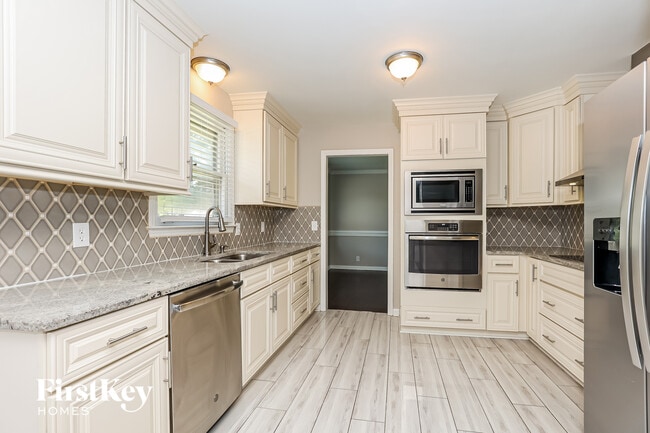 Photo - 345 Highfield Dr