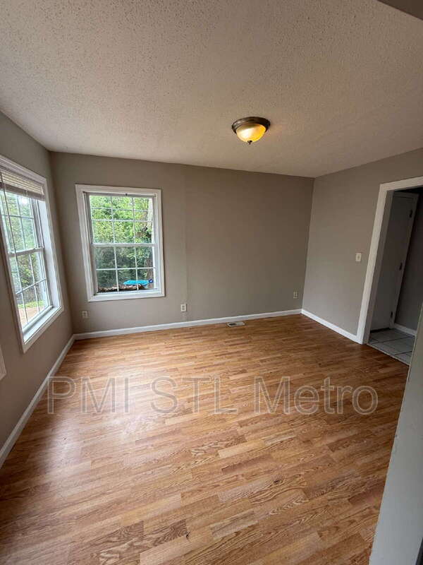 Photo - 10342 Ross Cir