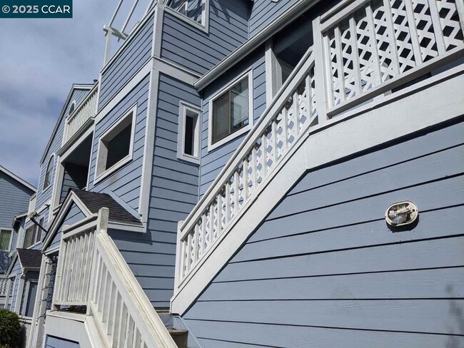 Building Photo - 249 Sea Crest Cir Rental