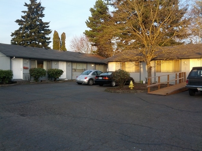 Photo - Anita Manor Apartments