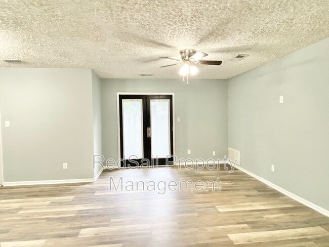 Photo - 1449 Longdale Dr