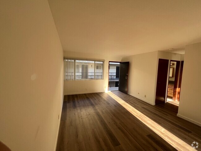 Building Photo - 1822 Francisco St Unit 10 Rental