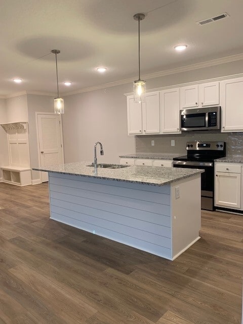 2 & 3 Bedroom Island