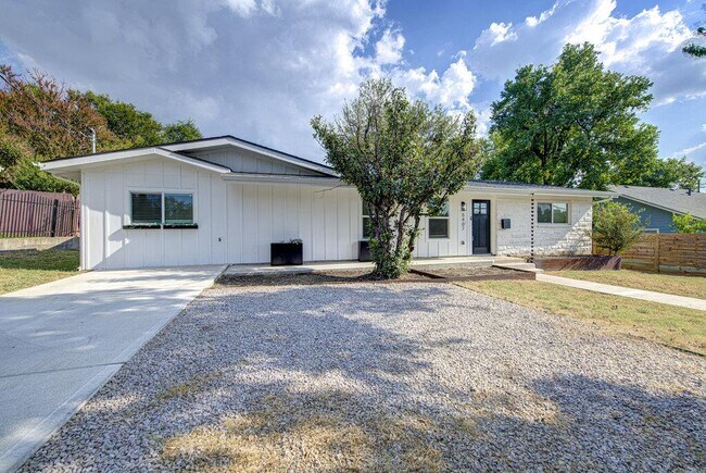 Photo - 5407 Manor Rd