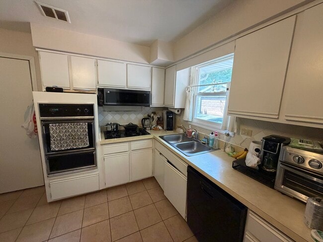 Photo - 3S478 Winfield Rd