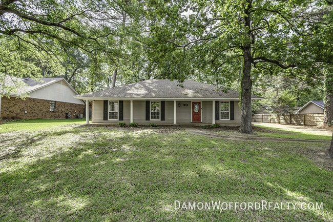 Building Photo - 502 Pelahatchie Shore Dr