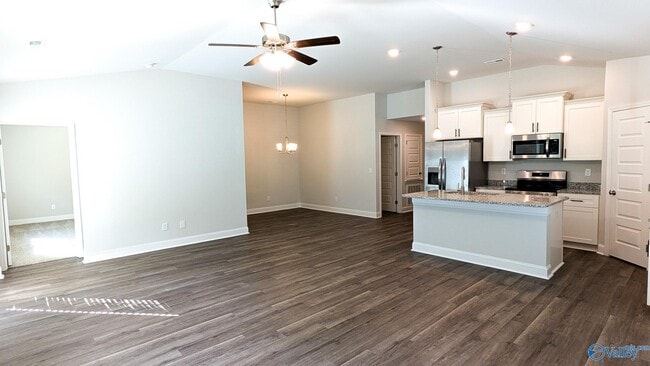 Photo - 246 Poppy Trl