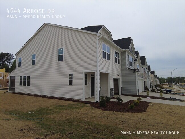 4944 Arkose Dr