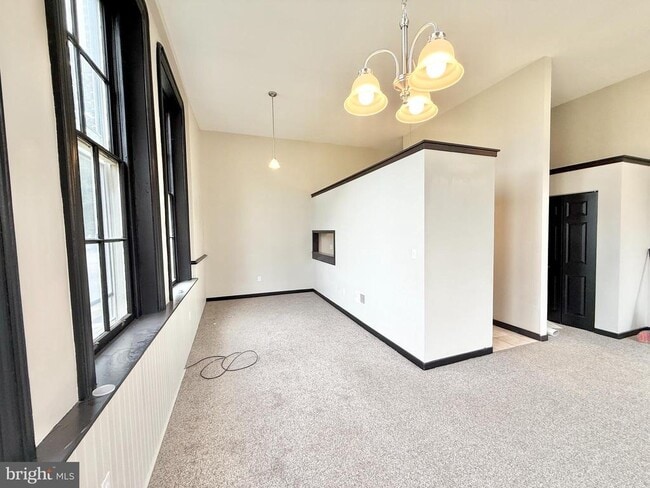 Photo - 745 Manor St Unit 2