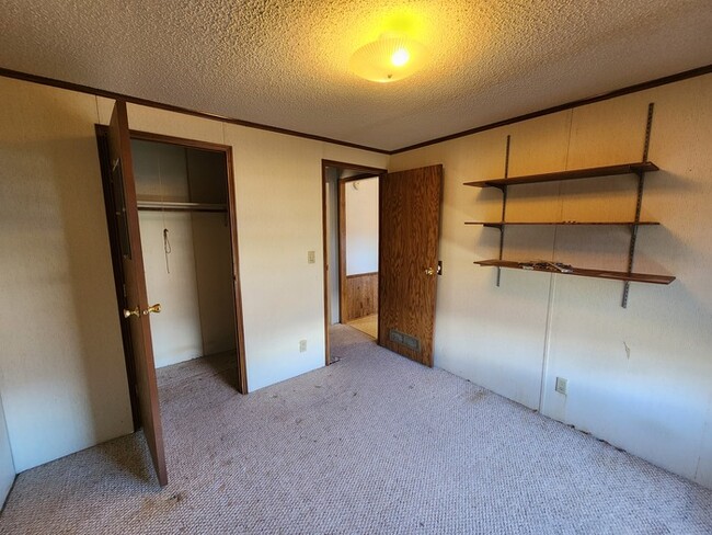 Photo - 611 Dallas Rd