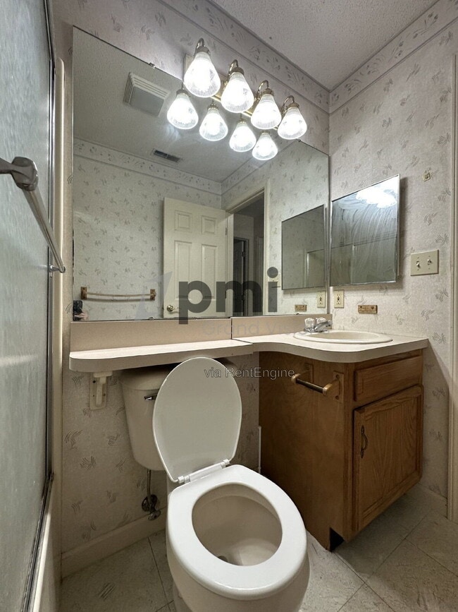 Photo - 1306 Arthur Ave Unit 12