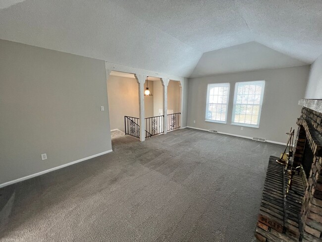 Photo - Spacious 3-Bed/2-Bath Home in Independence!