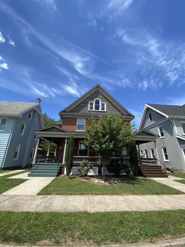 1144 Memorial Ave Unit 1
