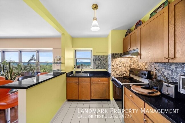 Photo - 4980 N Marine Dr Unit #1234