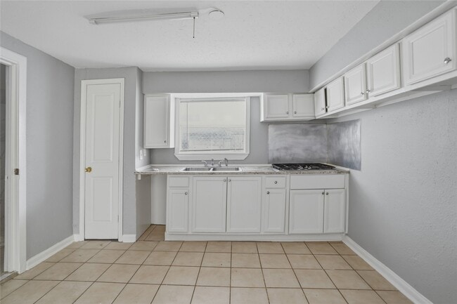 Photo - 6700 Avenue S Unit D