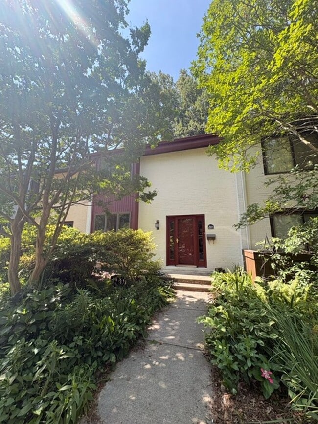 Photo - 2071 Golf Course Dr