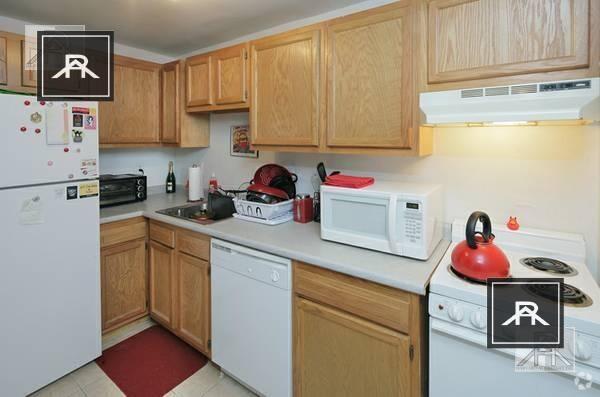 Building Photo - 2 bedroom in Allston MA 02134 Unit 2 Rental