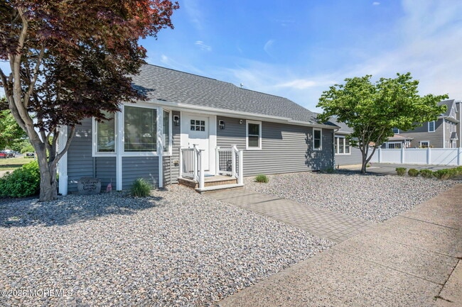 Building Photo - 501 Forman Ave