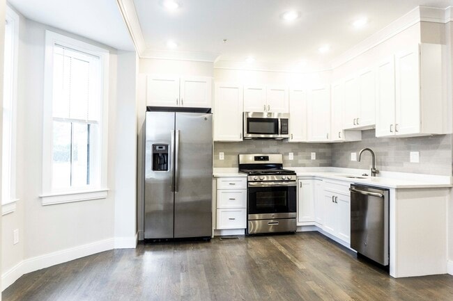 Photo - 79 Linden St Apartments Unit 1