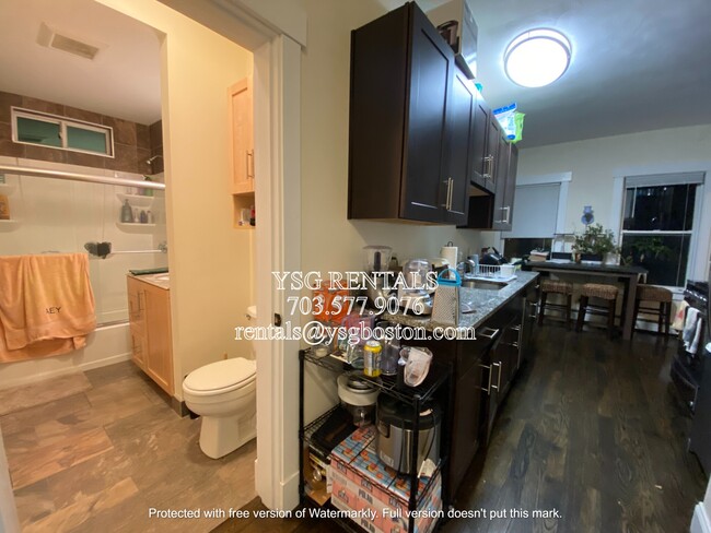 Photo - 4 Romar Ter Apartments Unit 2