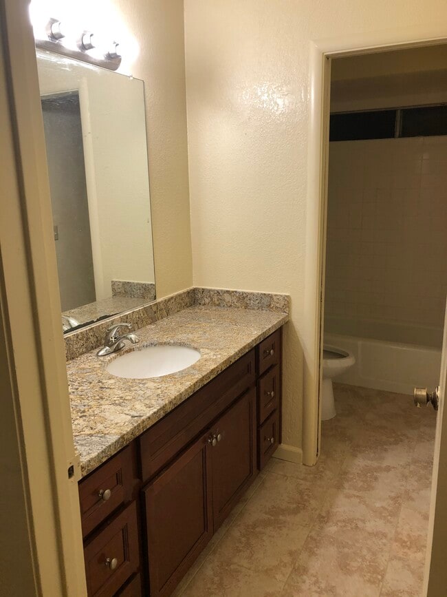 Photo - 5400 Pomegranate Ave