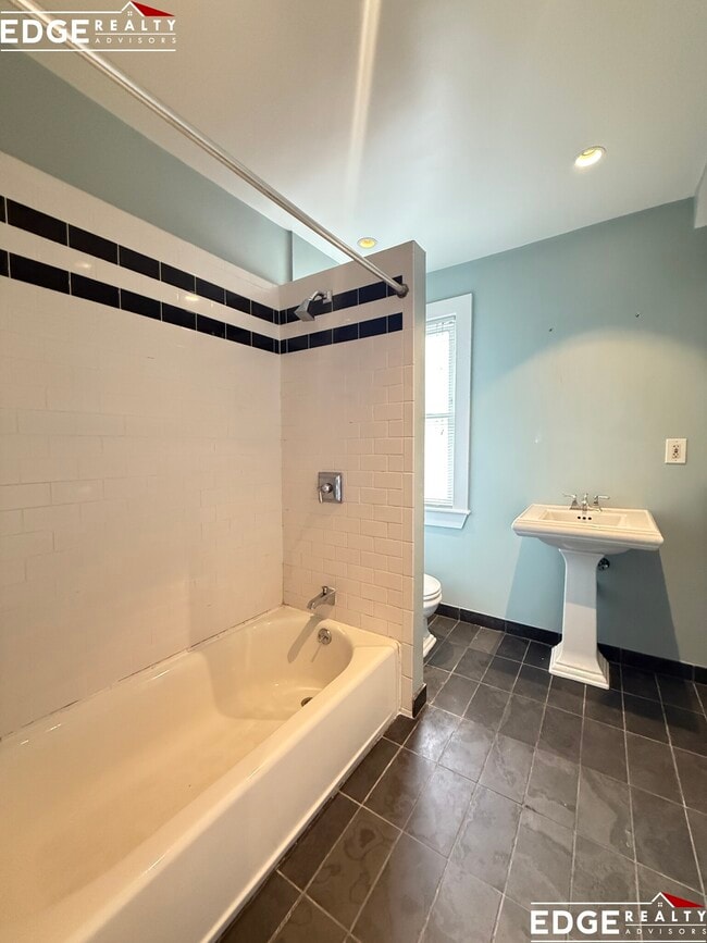 Photo - 22 Eastburn St Unit 1