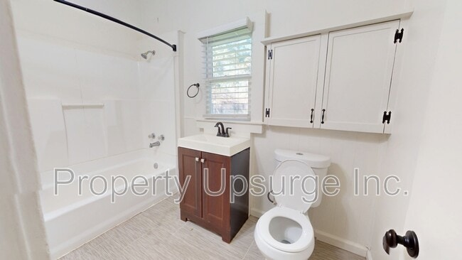 Photo - 648 Reeds Ave