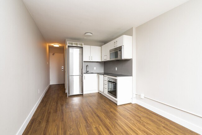 Photo - 798 Richmond Street West Unit 444