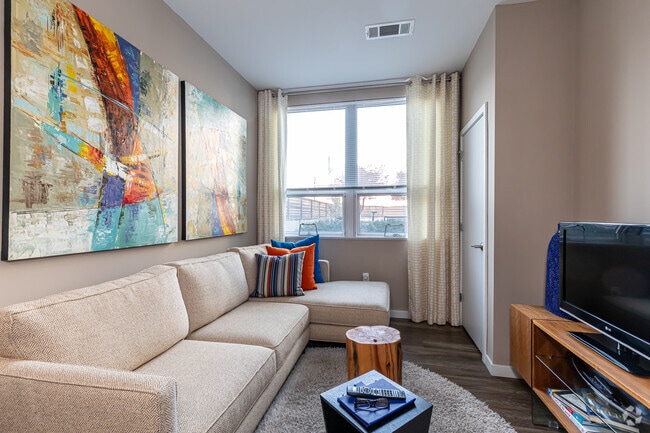 1BR, 1BA - A2 - 640SF - - The Haven on College