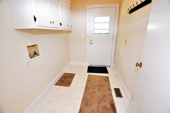 Photo - 312 Oakdale Rd