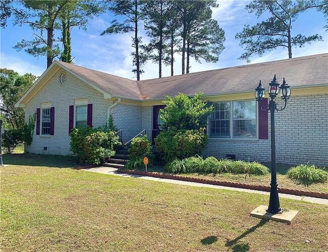 Photo - 915 Bashlot Pl