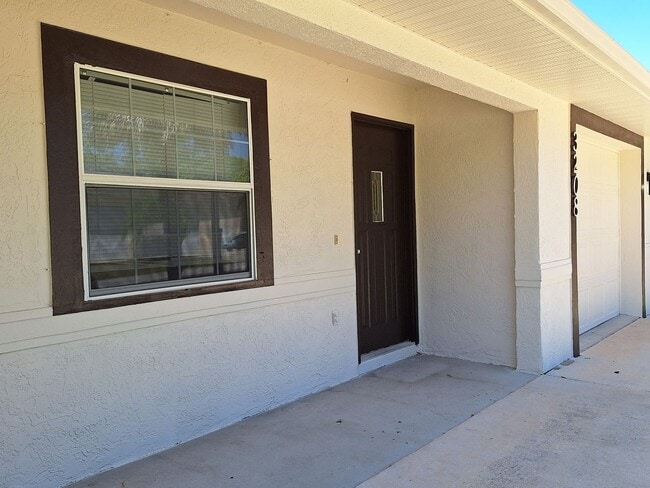 Photo - 2BR 2BA PLUS 1 CAR GARAGE DUPLEX