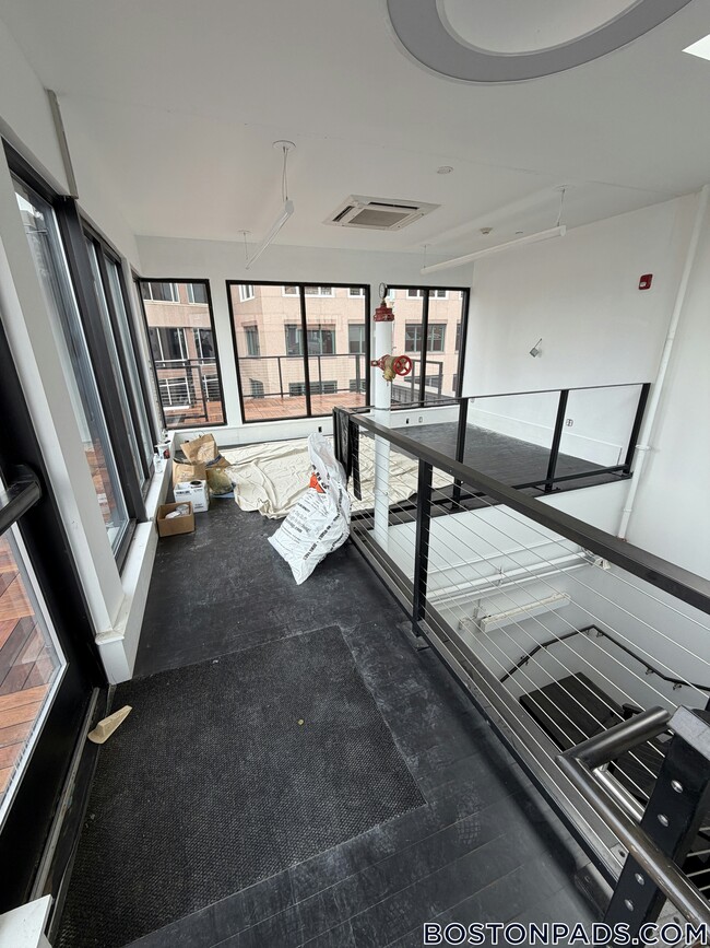 190 High St Unit PH