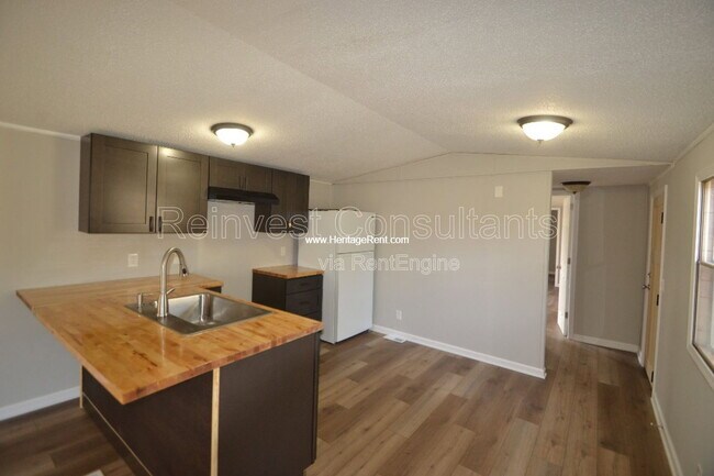 Building Photo - 11049 Stephens Rd